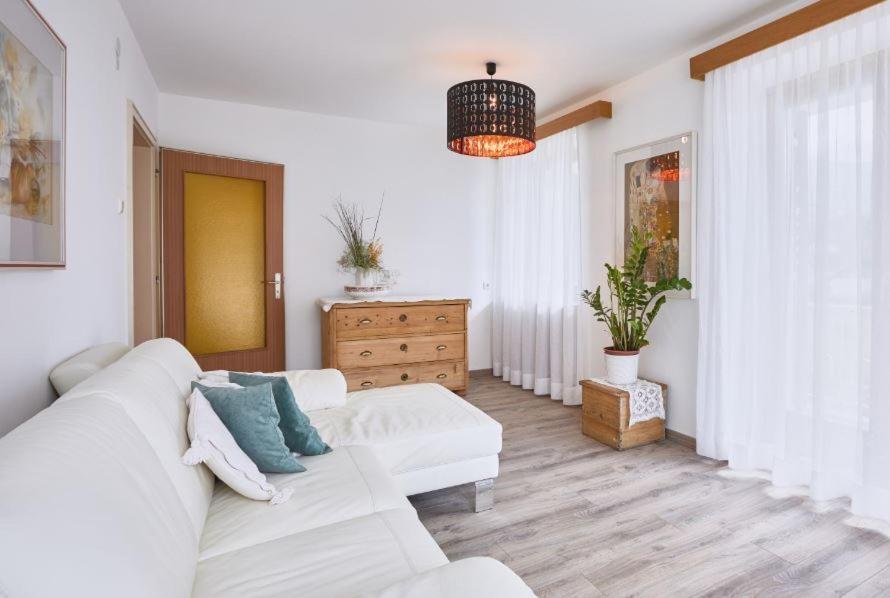 Novacella Apartmenthaus Haringer מראה חיצוני תמונה